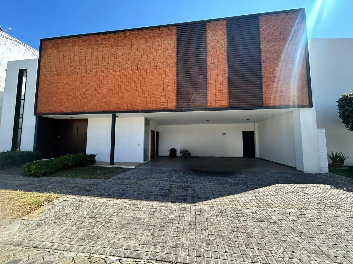 Casa en venta en Lomas de Angelópolis, San Andrés Cholula — foto 1 de 18