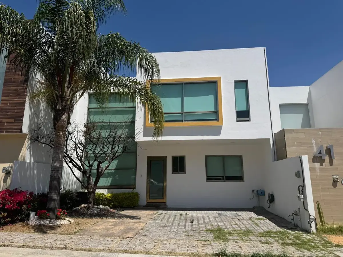 Casa en renta en Lomas de Angelópolis, San Andrés Cholula — foto 1 de 9