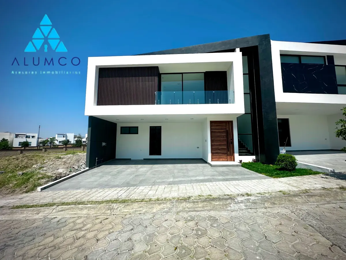 Casa en venta en Santa Clara Ocoyucan, Ocoyucan — foto 1 de 20