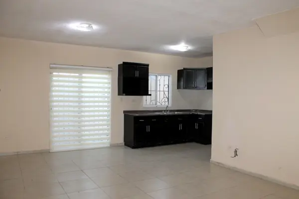 Casa en venta en Portal de las Lomas, Saltillo — foto 3 de 28
