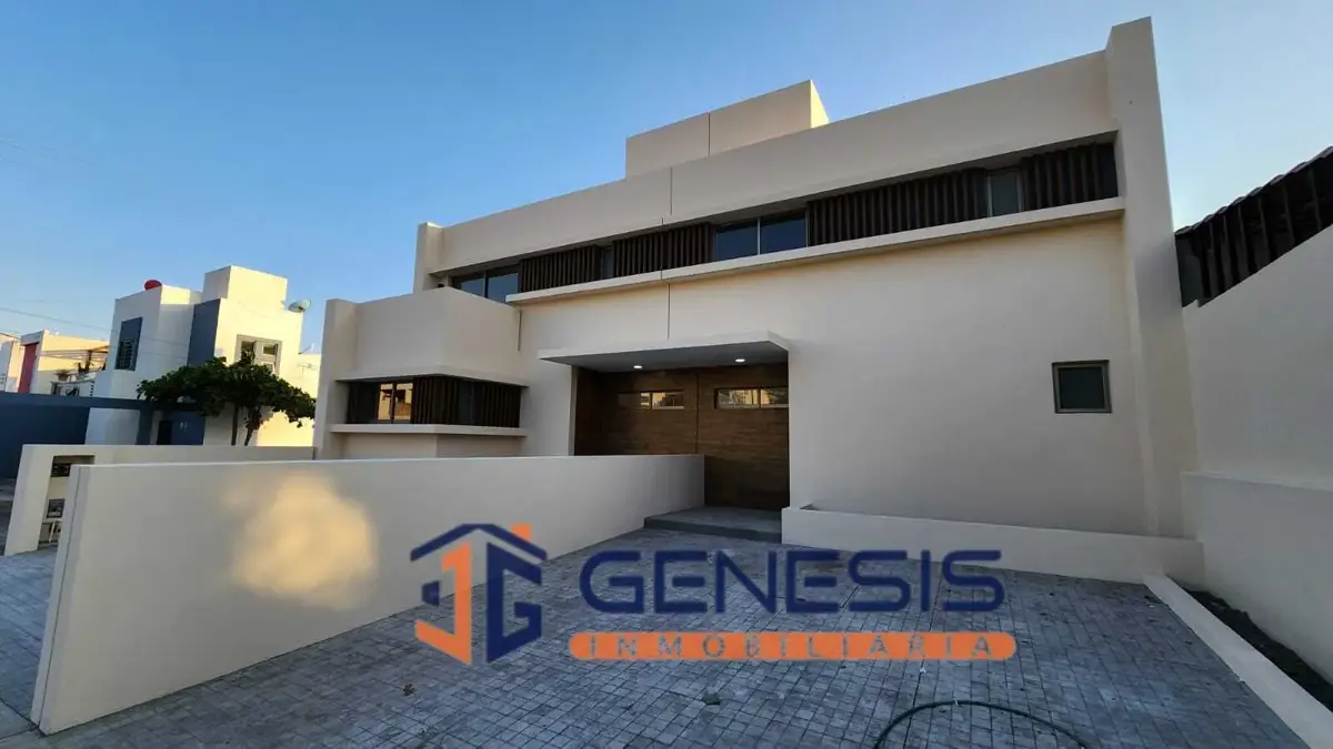 Casa en venta en Carlos de la Madrid, Villa de Álvarez — foto 1 de 15