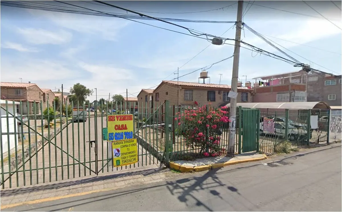 Casa en venta en Chinampac de Juarez, Iztapalapa — foto 1 de 23