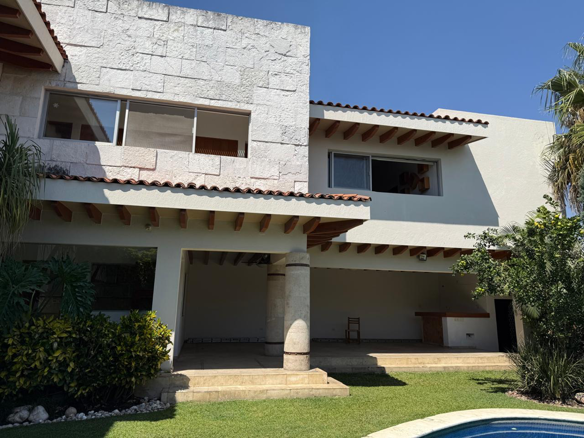 Casa en venta en Chapultepec, Cuernavaca — foto 1 de 28