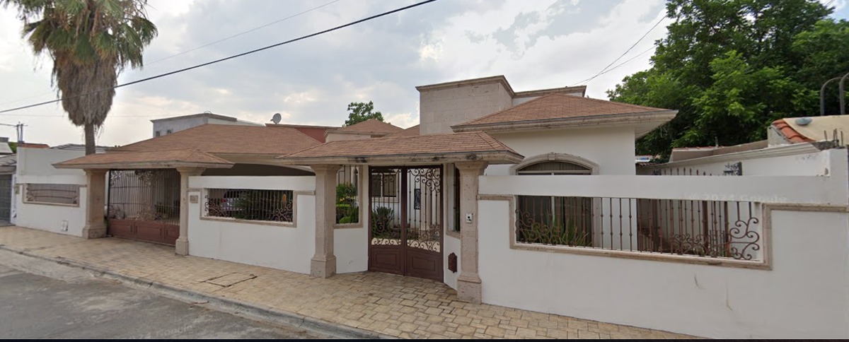 Casa en venta en Los Pinos, Saltillo — foto 1 de 17