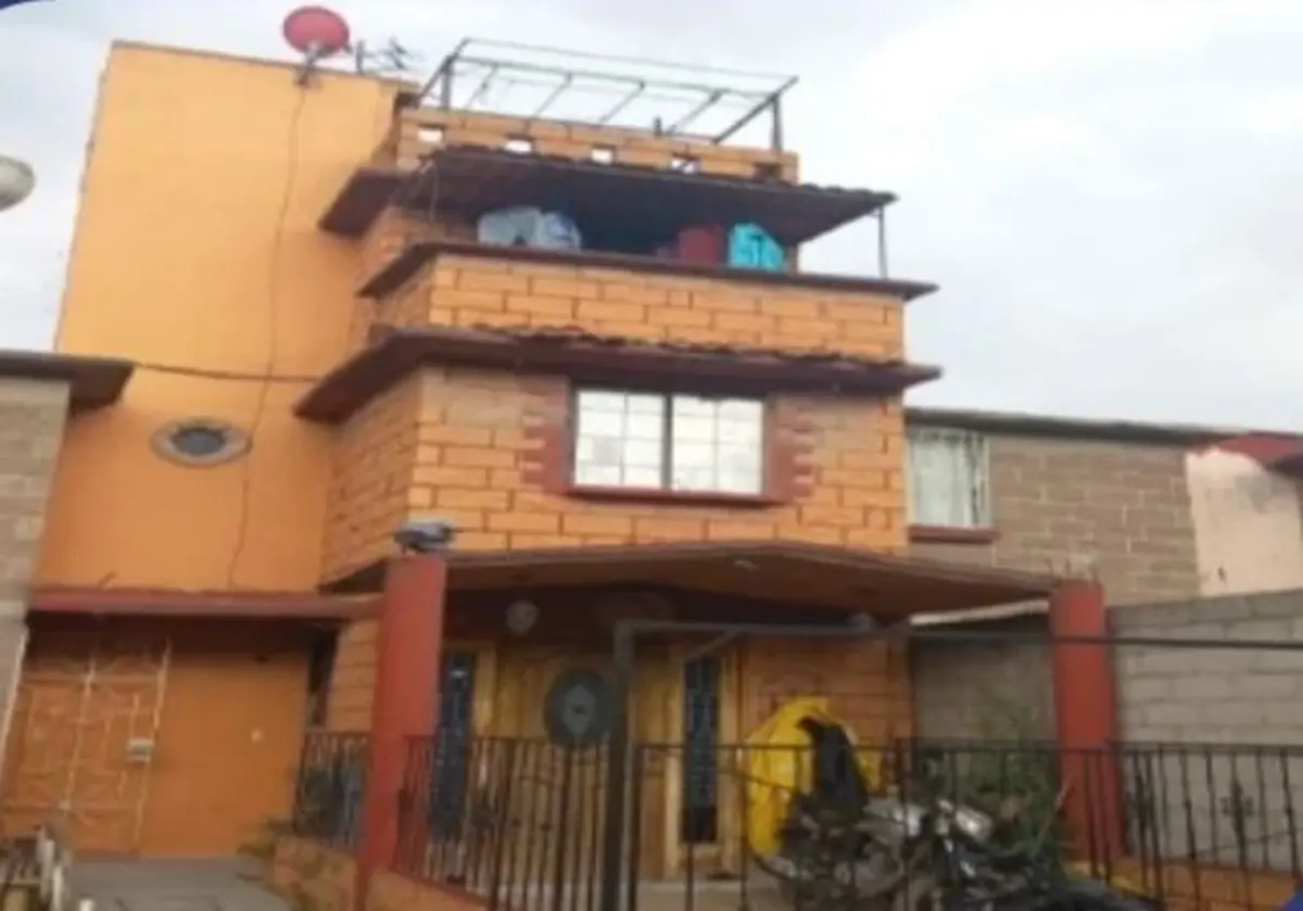 Casa en venta en San Pablo de las Salinas, Tultitlán
