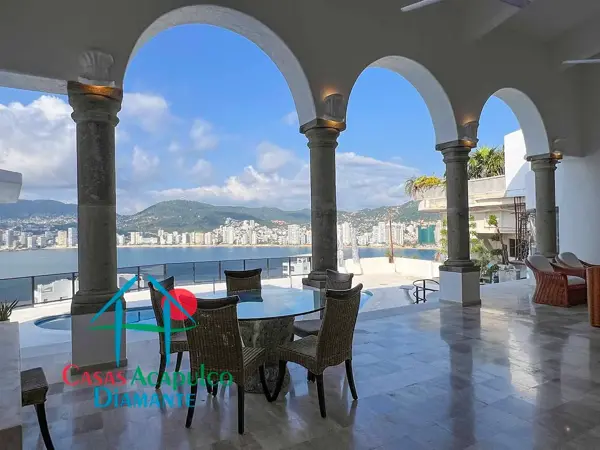 Casa en venta en Playa Guitarrón, Acapulco de Juárez — foto 3 de 89