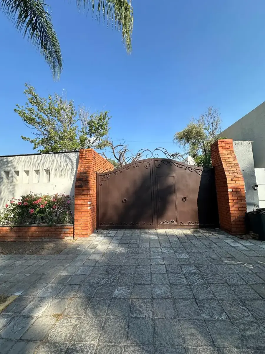 Casa en venta en Colinas de San Javier, Zapopan — foto 1 de 13