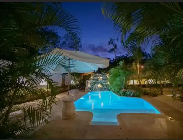 Hotel en venta en Francisco Uh May, Tulum — foto 2 de 13