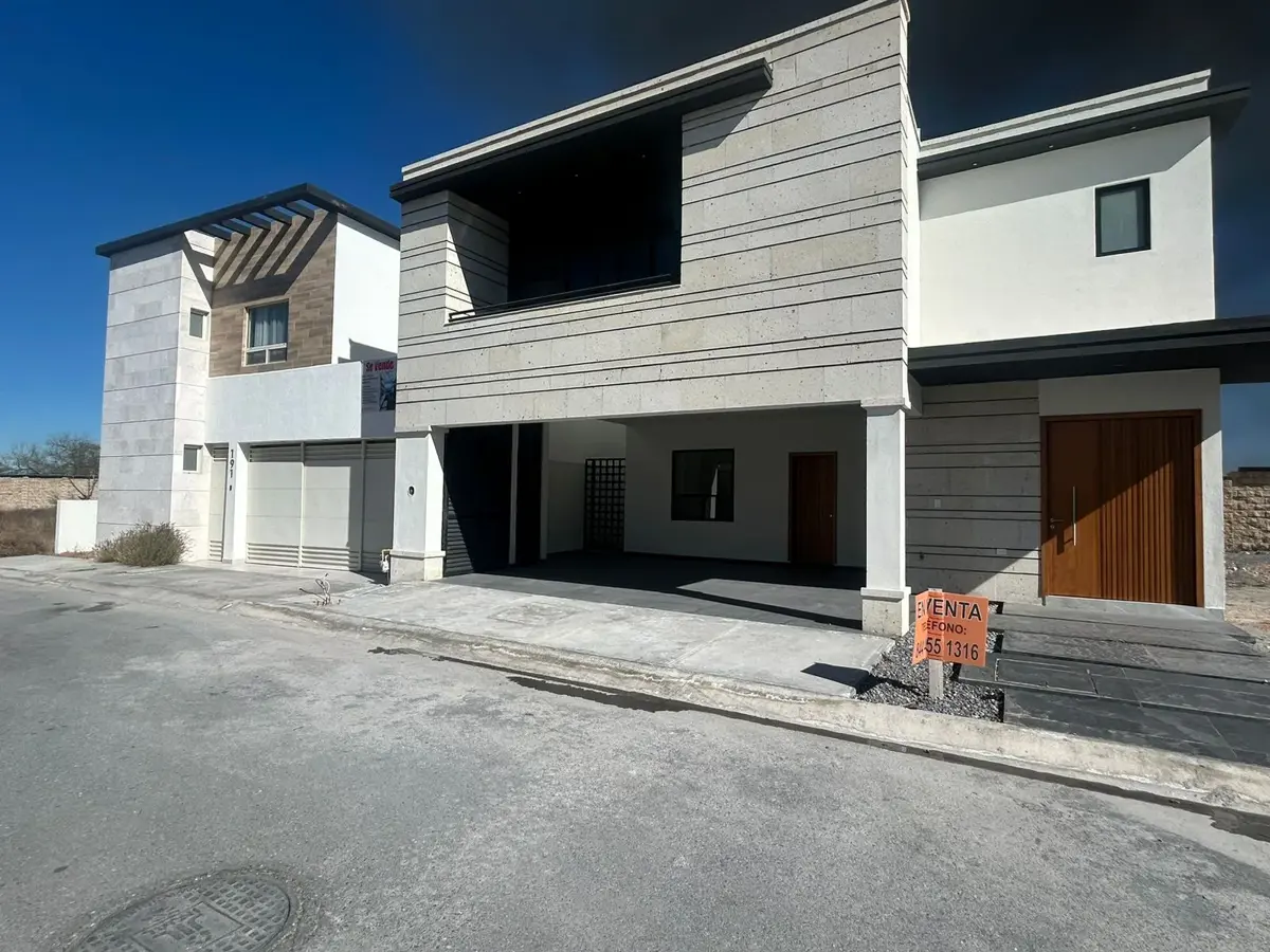 Casa en venta en La Escondida, Saltillo — foto 1 de 37