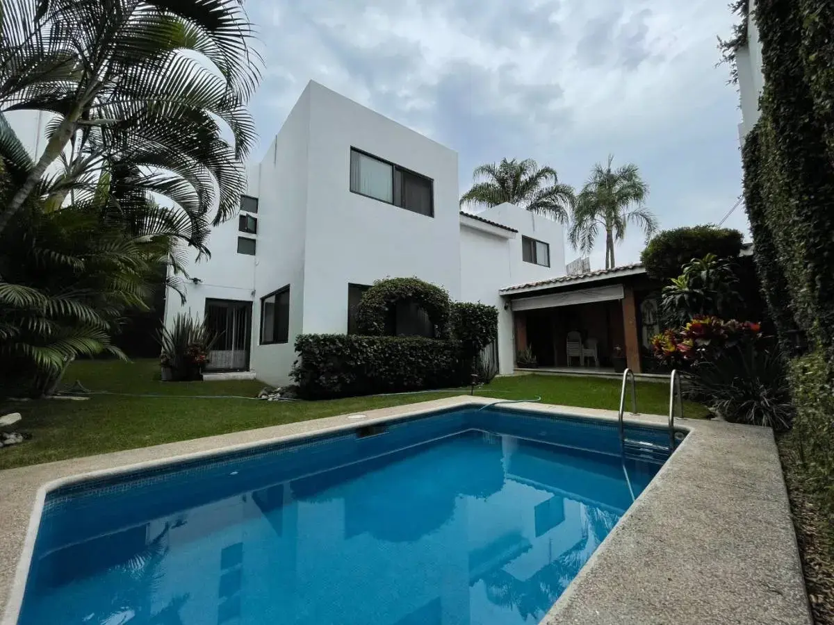 Casa en venta en Amatitlan, Cuernavaca — foto 1 de 49