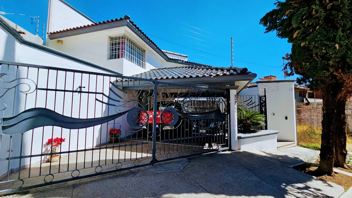 Casa en venta en Mirador de Arbide, León — foto 1 de 15