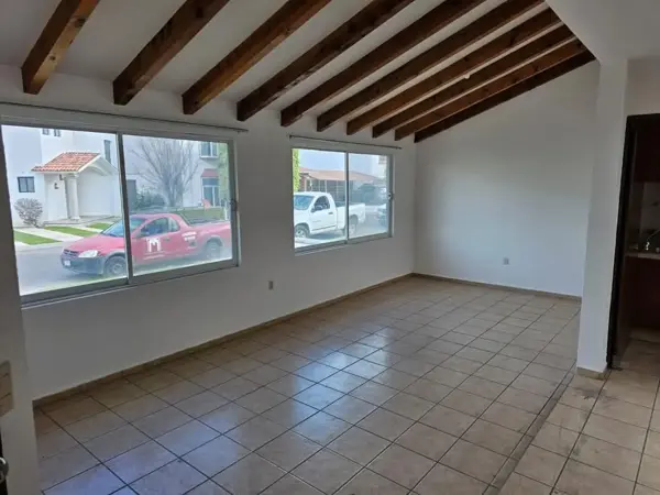 Casa en renta en Residencial Claustros del Río, San Juan del Río — foto 2 de 12