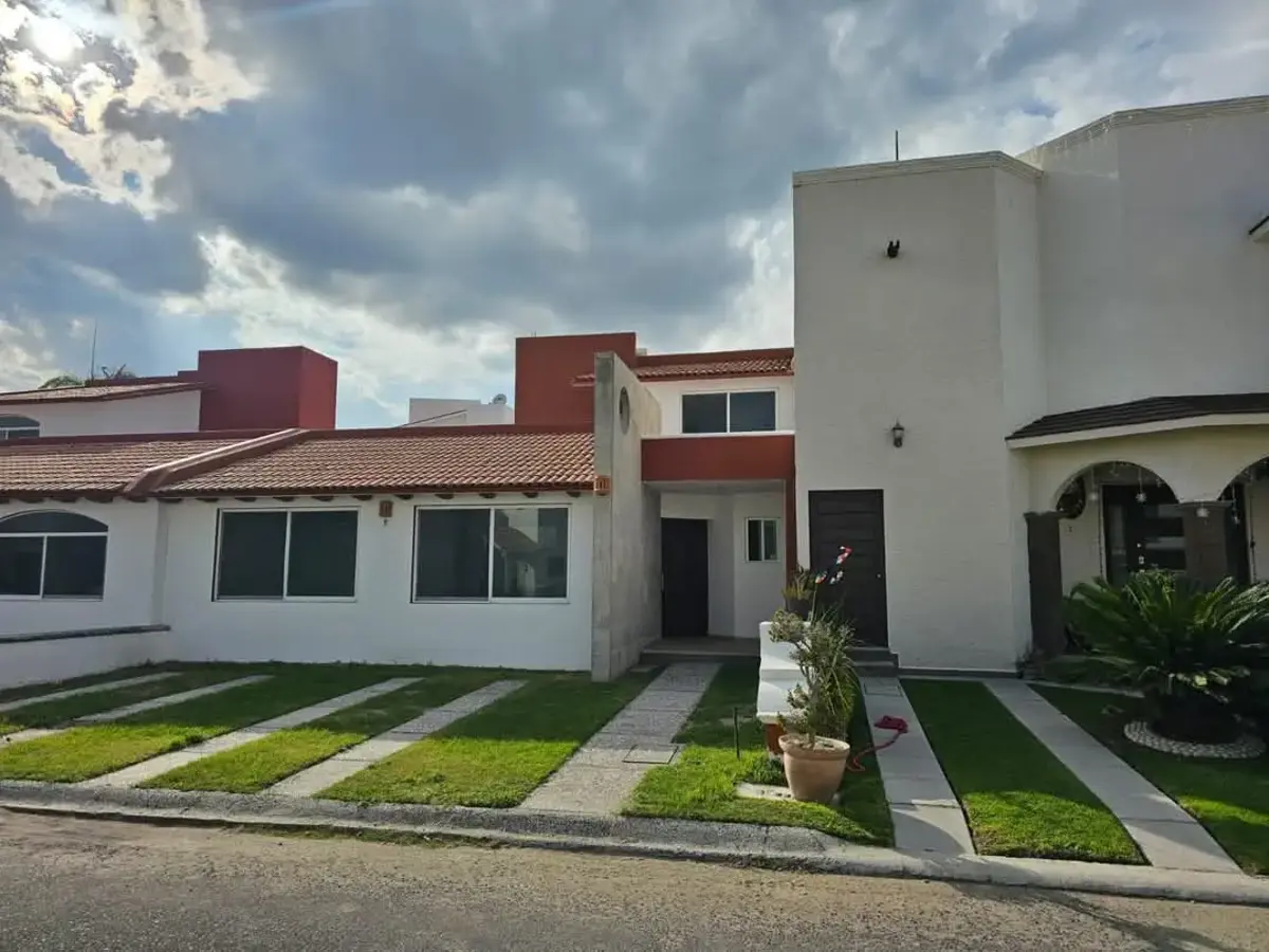 Casa en renta en Residencial Claustros del Río, San Juan del Río — foto 1 de 12