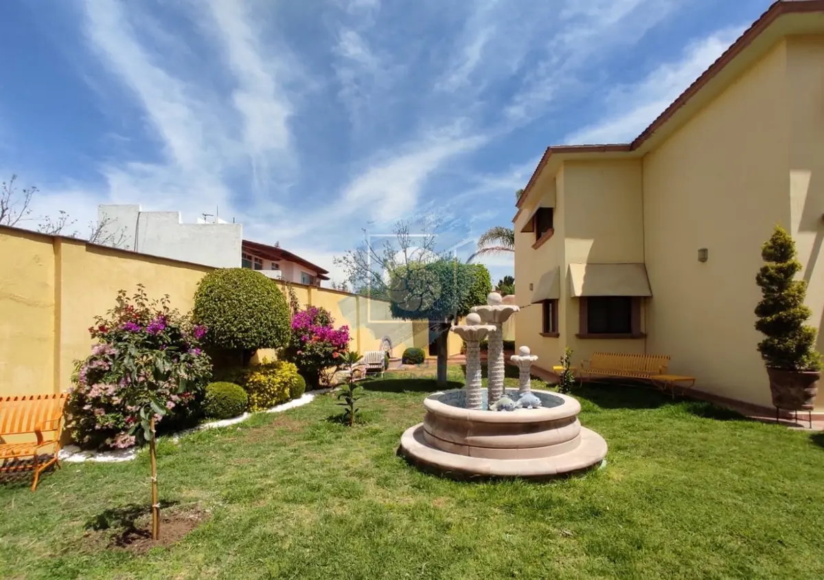 Casa en venta en Ampliación Huertas del Carmen, Corregidora — foto 1 de 36