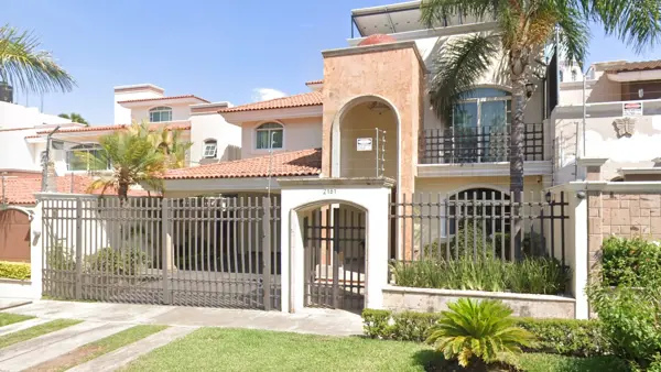Casa en venta en Ciudad Bugambilia, Zapopan — foto 2 de 14