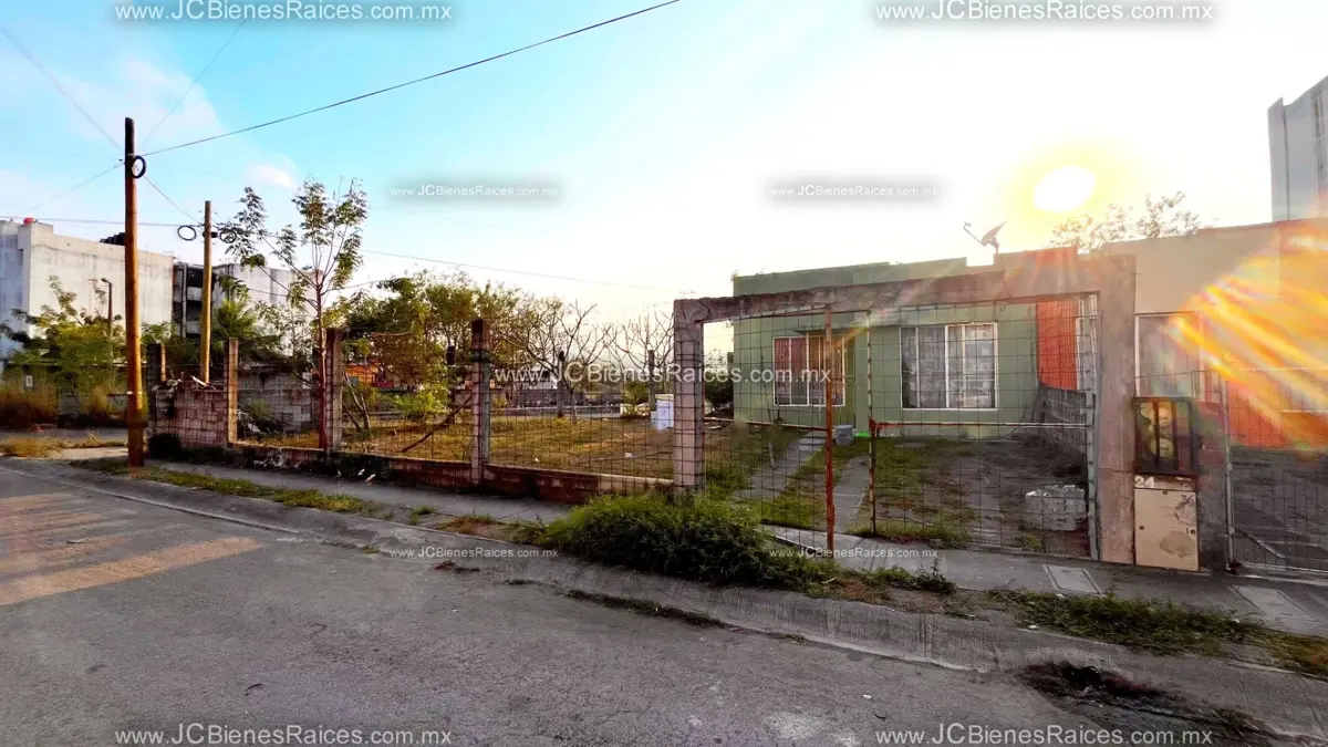 Casa en venta en Colinas de Santa Fe, Veracruz — foto 1 de 16