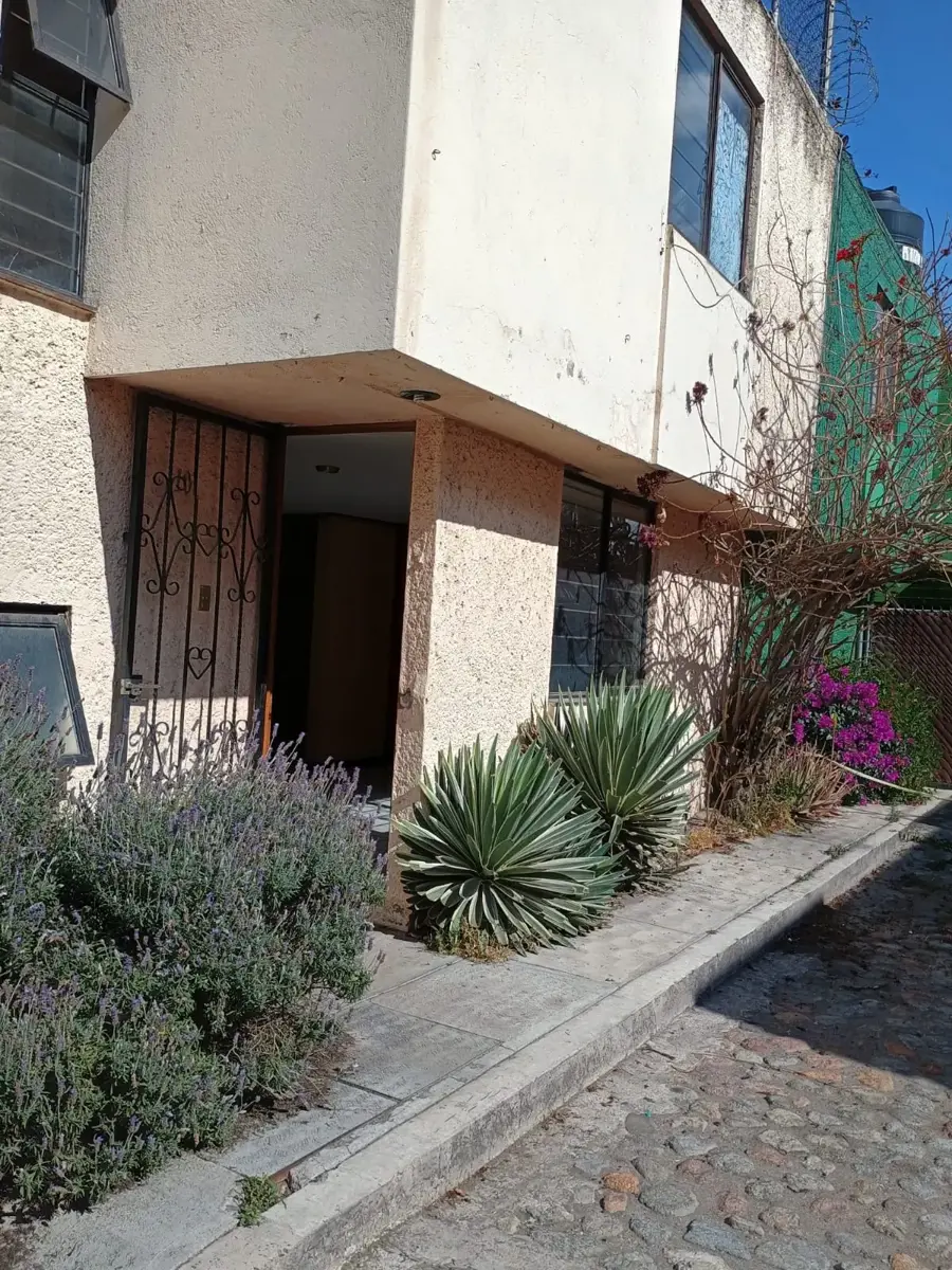 Casa en renta en Santiago Momoxpan, San Pedro Cholula — foto 1 de 11