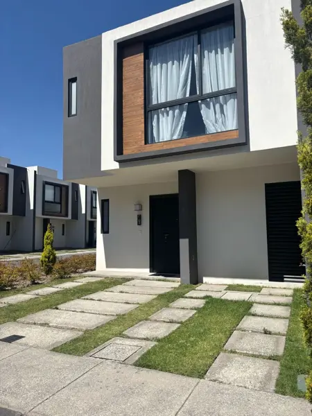 CASA EN RENTA