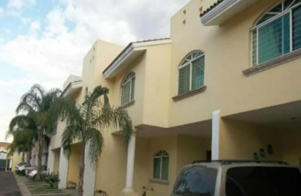 Casa en venta en Girasoles Acueducto, Zapopan — foto 2 de 13
