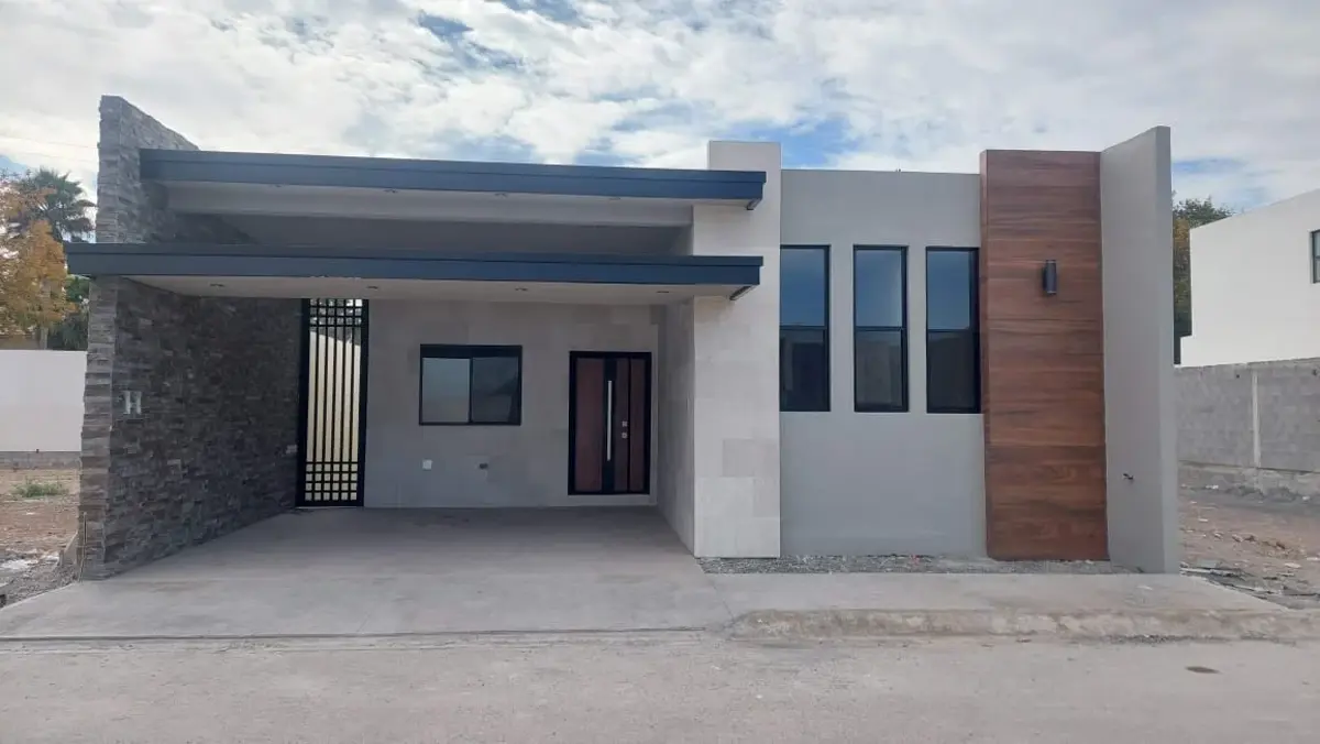 Casa en venta en Los Cedros Residencial, Saltillo — foto 1 de 37