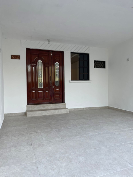 Renta de Casa Recién Remodelada en Mirador de las Mitras, Monterrey, N.L.