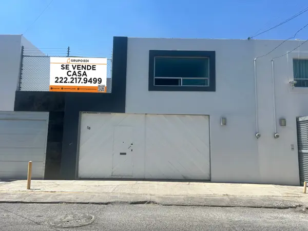 SE VENDE CASA EN BELLO HORIZONTE, Cerca de colegio Humboldt y la recta.