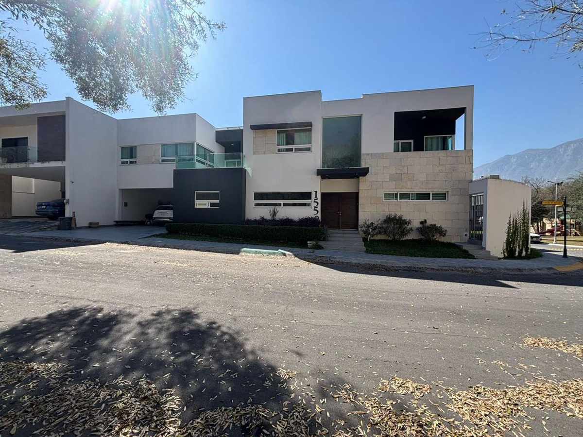 Casa en venta en Valle de Cristal, Monterrey — foto 1 de 8