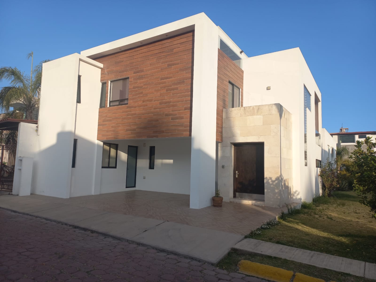 Casa en renta en Zerezotla, San Pedro Cholula — foto 1 de 21