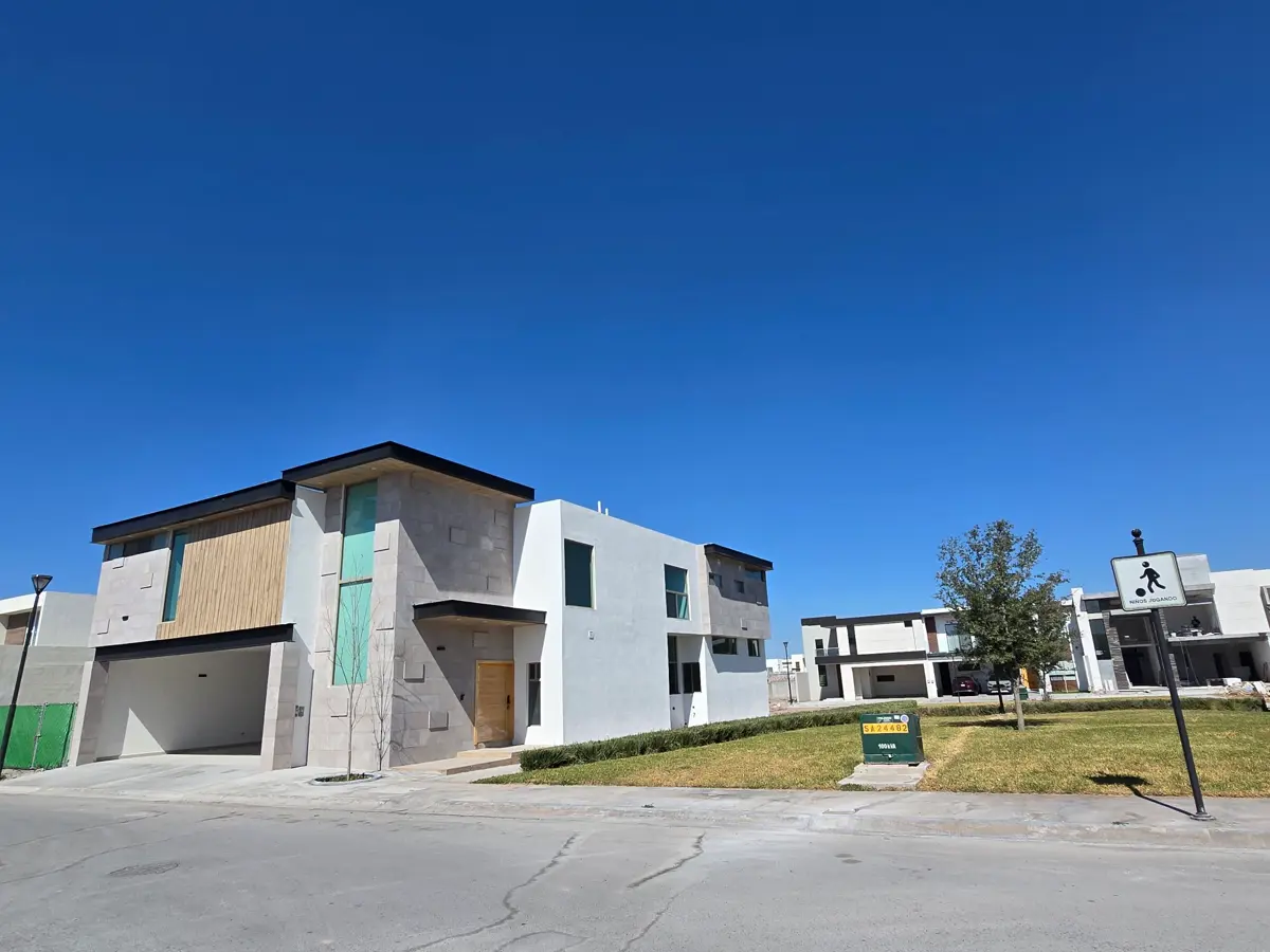 Casa en venta en Habita II, Saltillo — foto 1 de 29