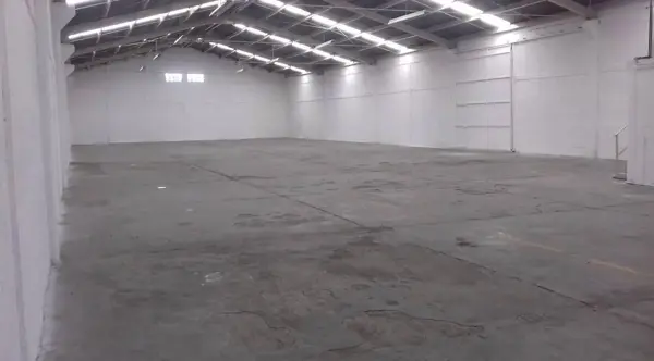 Bodega en renta en Nazario S Ortiz Garza, Saltillo — foto 3 de 6