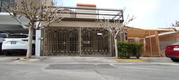 Palma Real, Casa Dos Plantas norte de la ciudad