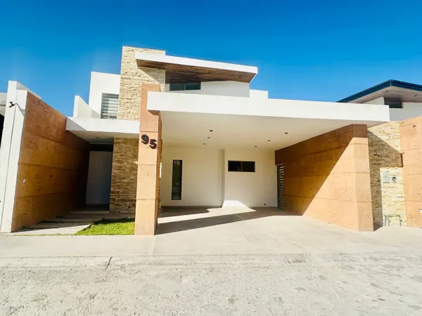 Casa en venta en Los Viñedos, Torreón — foto 2 de 28
