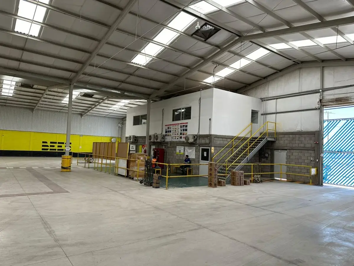 Bodega de 5,643 m2 en Pequeña Zona Industrial de Torreón.