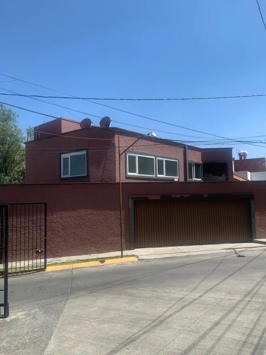 Casa en renta en Lomas de Bellavista, Atizapán de Zaragoza — foto 1 de 25