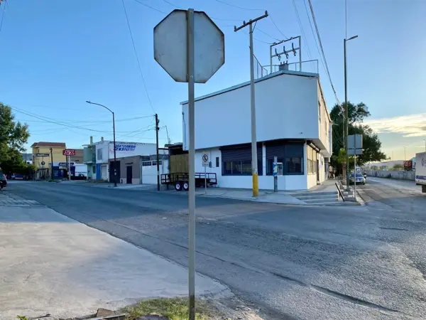 Local en renta en Eugenio Aguirre Benavides, Torreón, Coahuila de Zaragoza Local en renta en Eugenio Aguirre Benavides, Torreón, Coahuila de Zaragoza