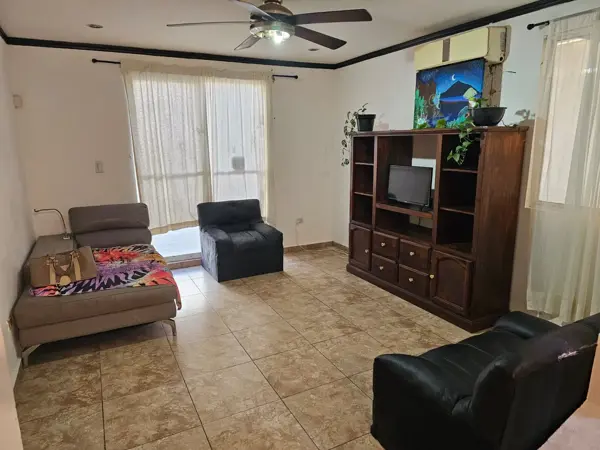 Casa en venta en Cerradas de Cumbres, Monterrey — foto 2 de 9