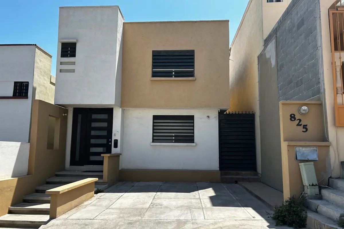 Casa en renta en Portales, Ramos Arizpe — foto 1 de 19
