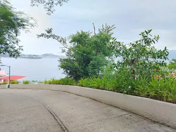 Terreno en venta en Las Brisas 1, Acapulco de Juárez — foto 2 de 6