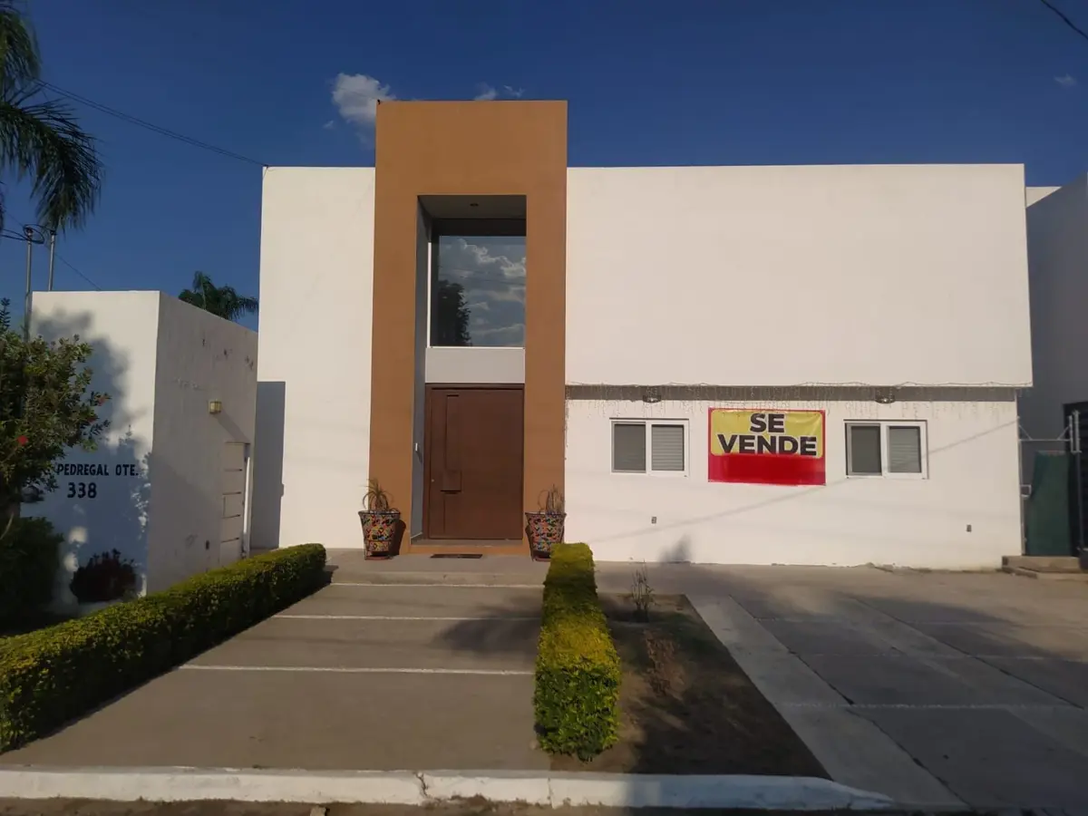 Casa en venta en Quinta Santa María, Celaya — foto 1 de 8