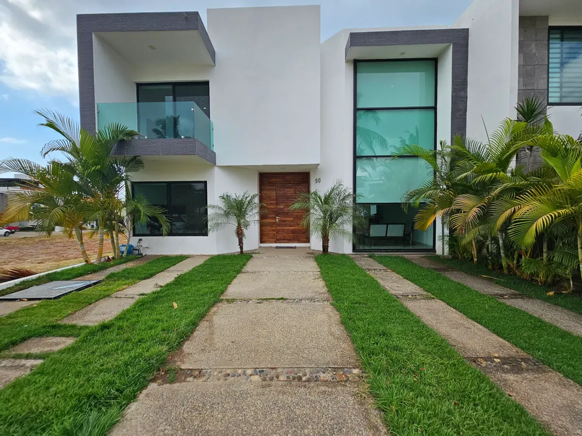 Casa en venta en Cruz de Huanacaxtle, Bahía de Banderas — foto 1 de 44