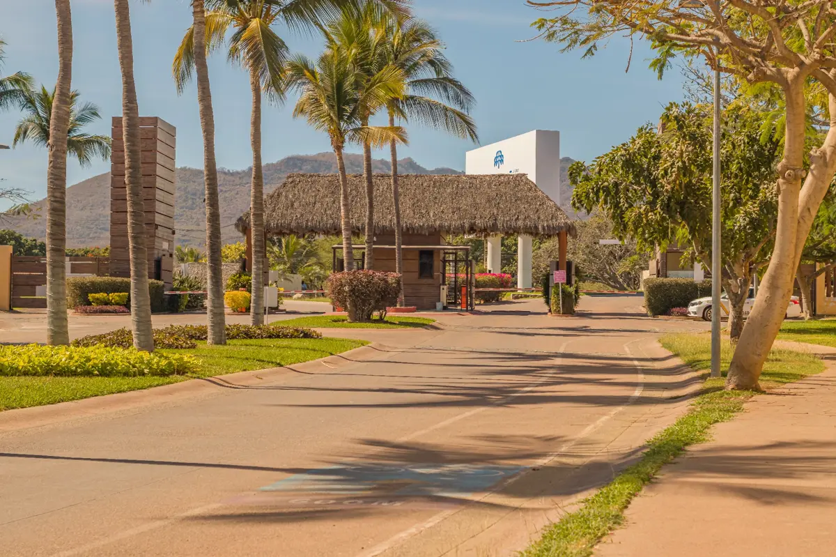 Terreno en venta en Cruz de Huanacaxtle, Bahía de Banderas — foto 1 de 14