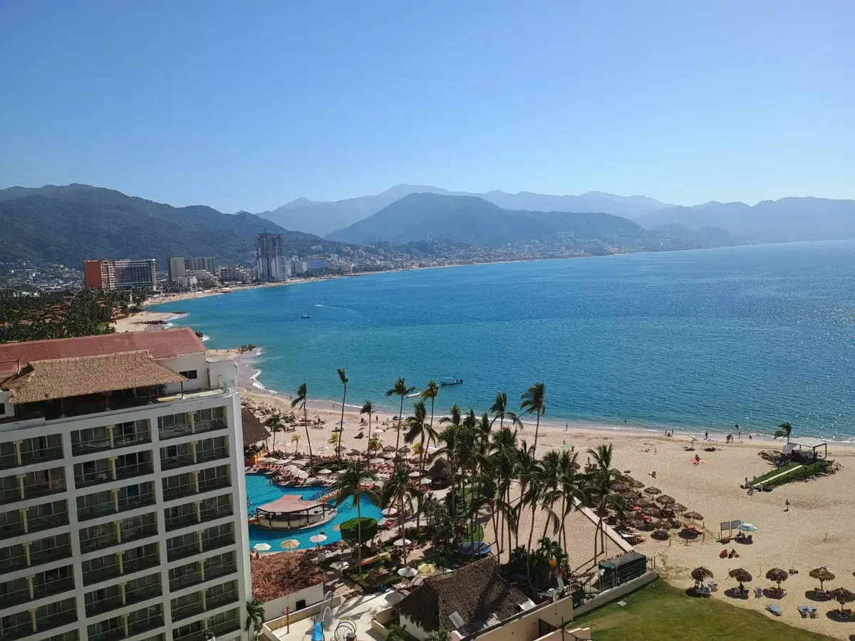 Departamento en venta en Zona Hotelera Norte, Puerto Vallarta — foto 1 de 16