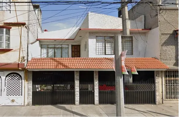 Casa en venta en San Juan de Aragón VI Sección, Gustavo A. Madero — foto 2 de 12