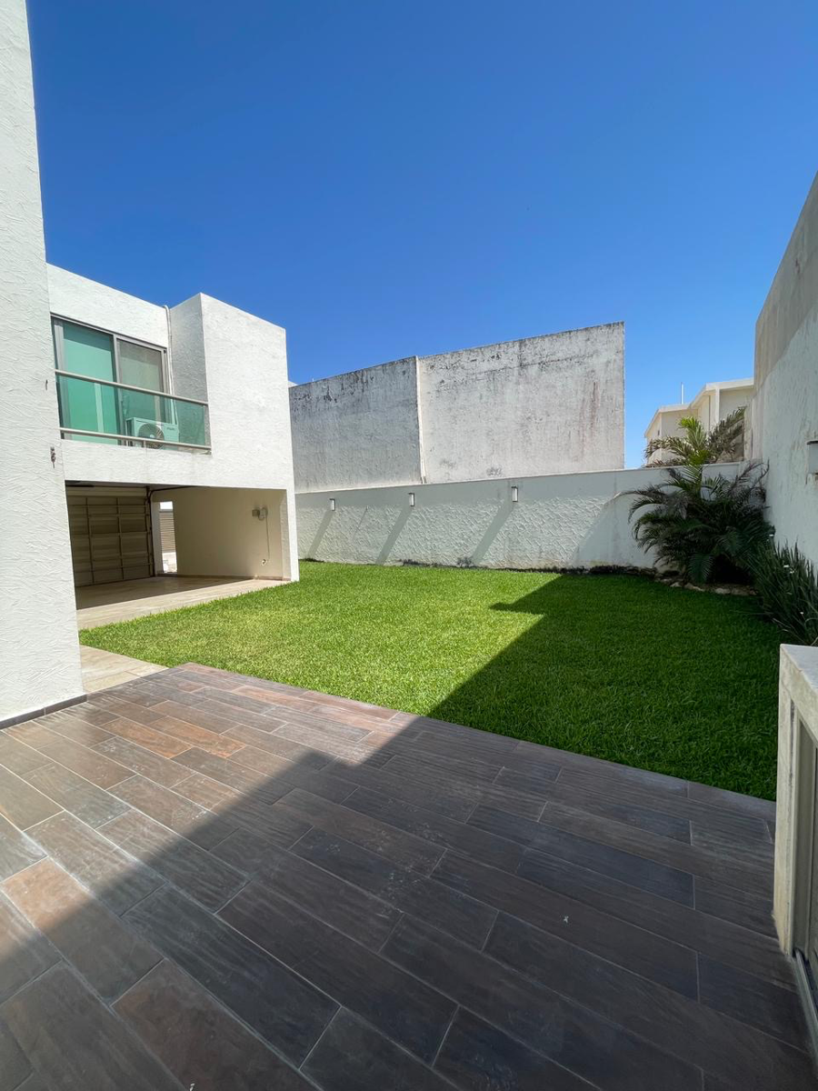 Casa en venta en Lomas del Sol, Alvarado — foto 1 de 27