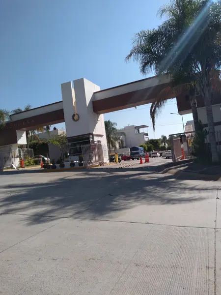 Casa en venta en La Condesa, León — foto 2 de 12