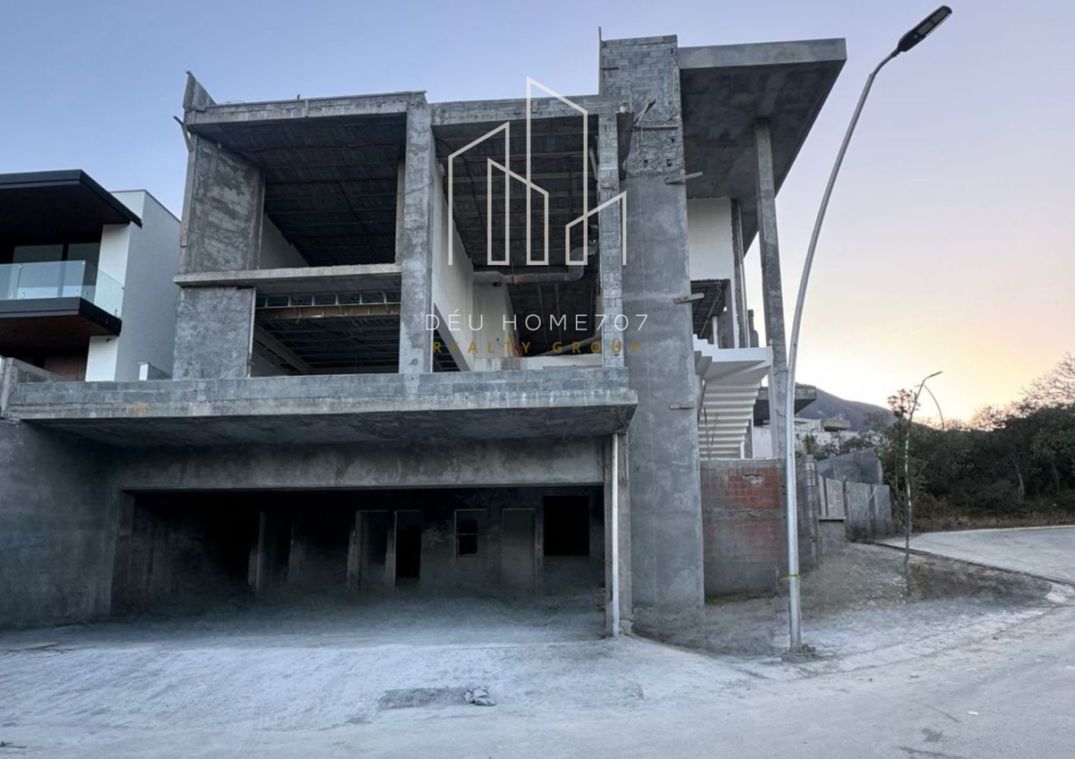 Casa en venta en Sierra Alta, Monterrey — foto 1 de 19