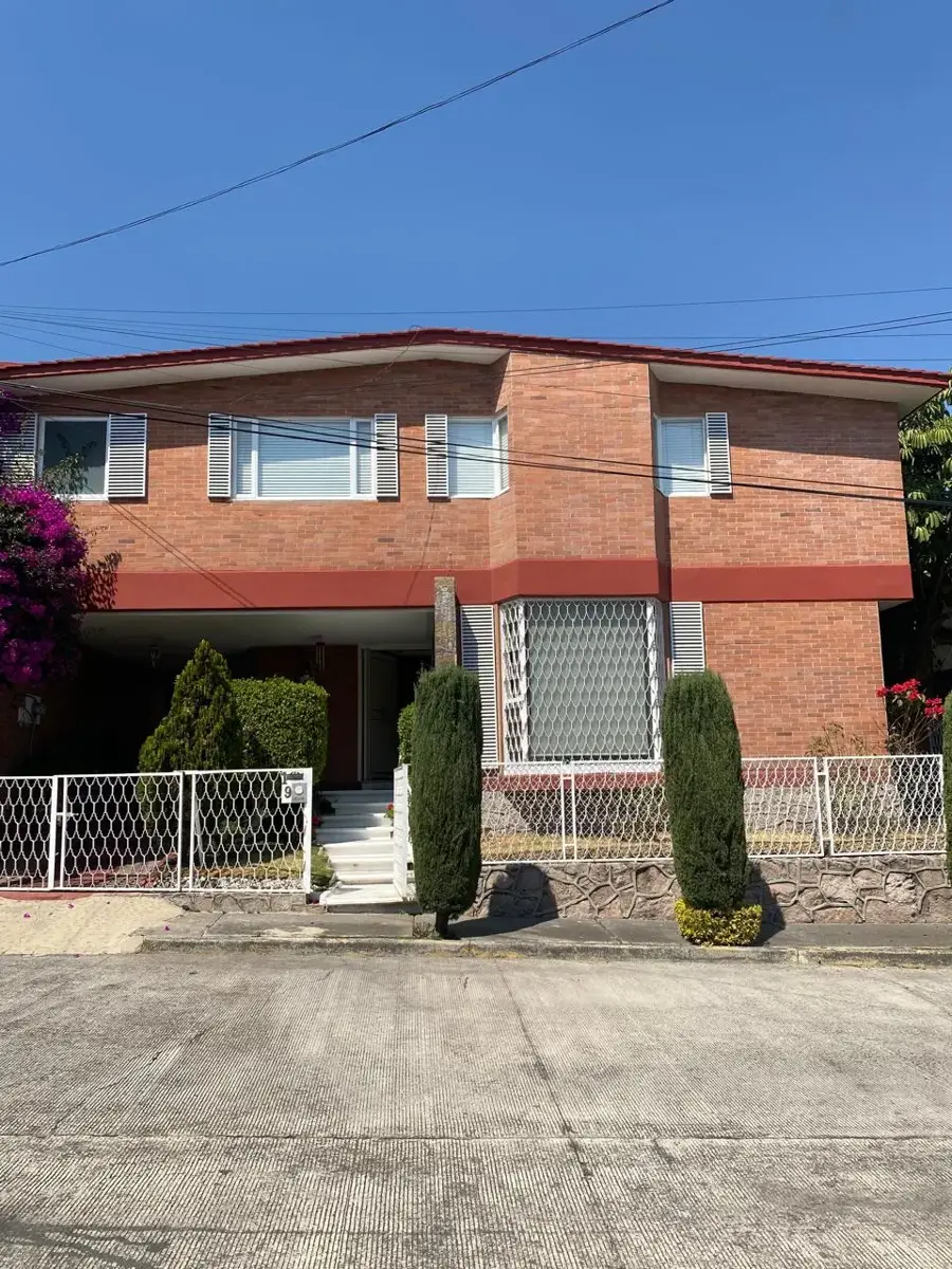 Casa en venta en Lomas del Huizachal, Naucalpan de Juárez — foto 1 de 33