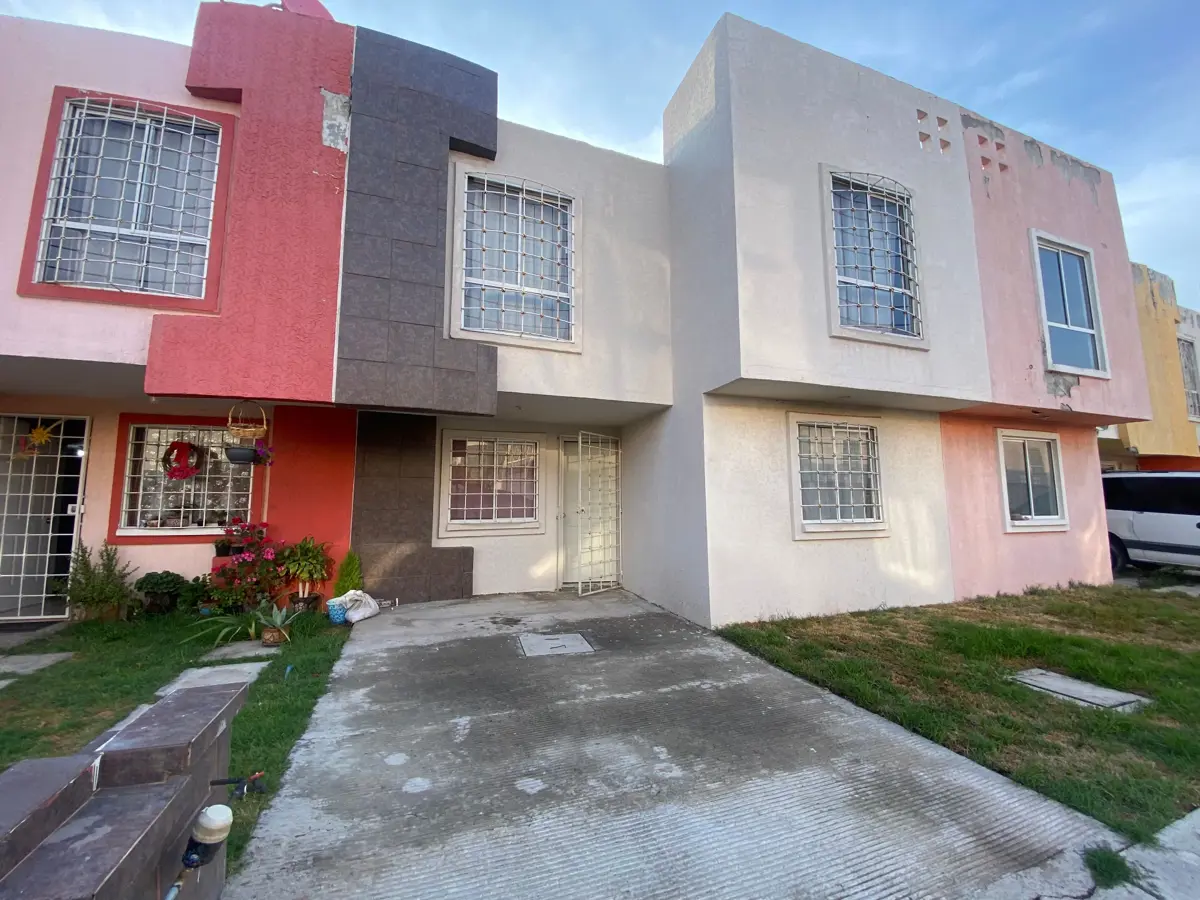 Casa en venta en San Fernando, Mineral de la Reforma — foto 1 de 20