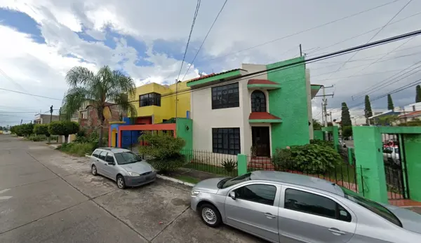 Casa en venta en Jardines de San Joaquín, Zamora — foto 2 de 15