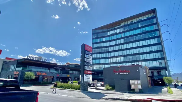 Edificio en venta en Republica Norte, Saltillo — foto 2 de 22